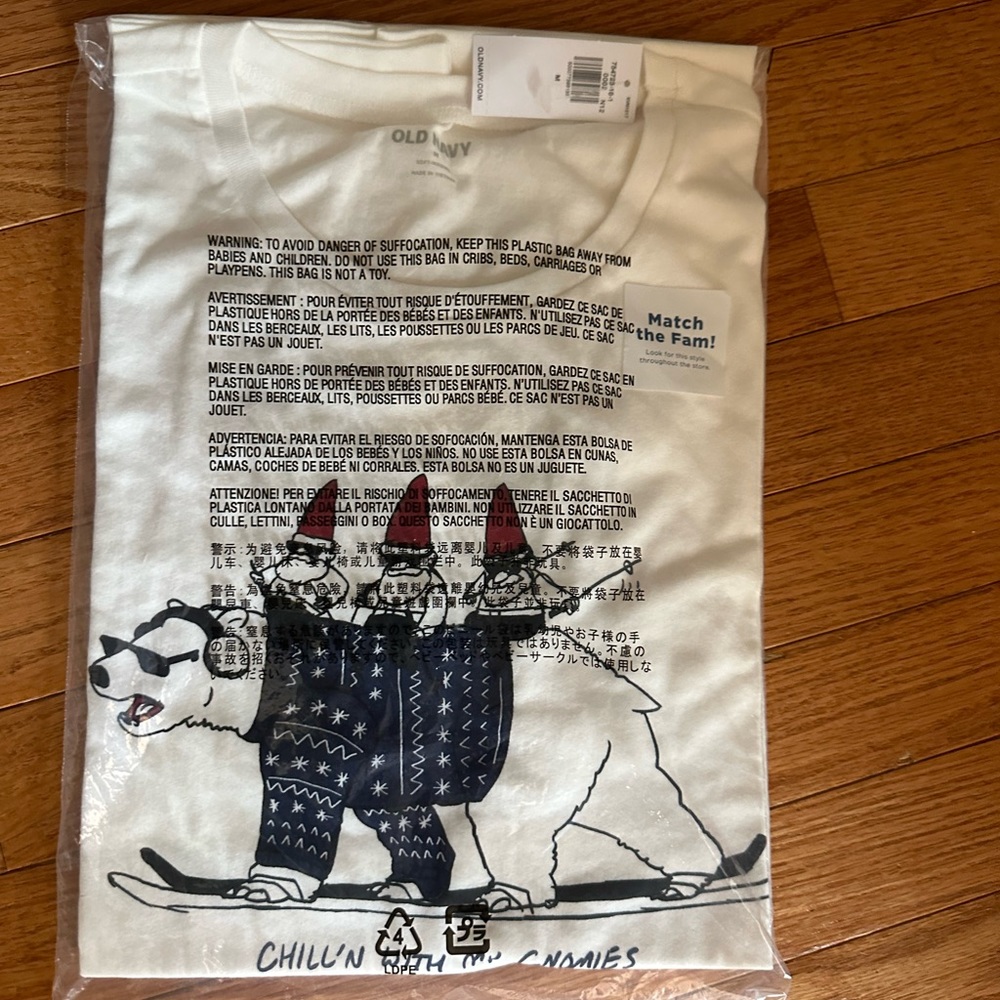 Chill’n With My Gnomies Short Sleeve T-Shirt White M, NWT.